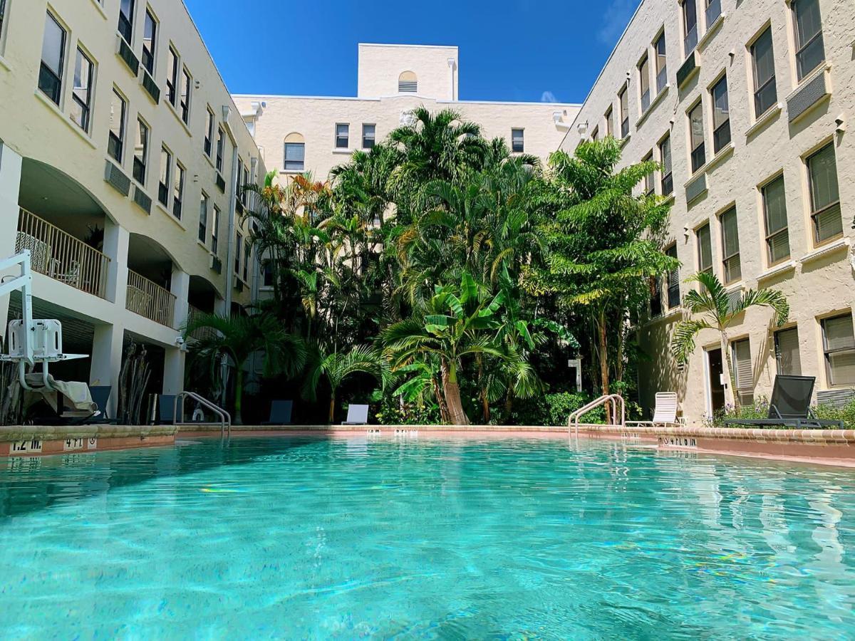 Palm Beach Island Condominiums Exterior foto